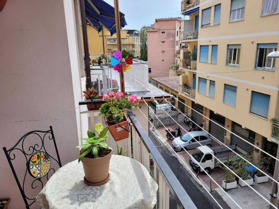 Bilocale: 5 Minuti Dall'Ariston San Remo Buitenkant foto